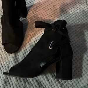 Just Fab heeled booties